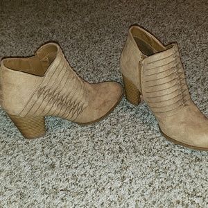 Fergalicious Booties, size 9.